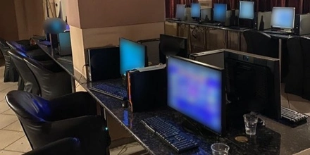 Offer Image for Δύο συλλήψεις για παράνομο καζίνο σε κατάστημα στη Θεσσαλονίκη