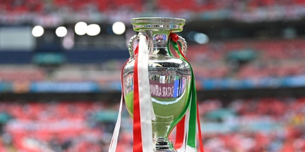 Offer Image for Το τρόπαιο του UEFA EURO 2024 επισκέπτεται αύριο την Αθήνα!